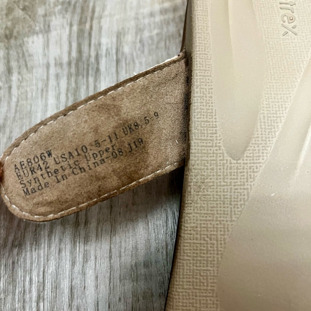 Aetrex Black and Tan Rita Sandals with Comfort Footbed - Picture 3 of 3